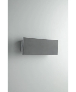 Applique a led biemissione "parker" in cemento grigio, 512lm